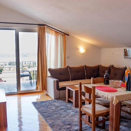 Apartmani Petar ติวัต ภายนอก รูปภาพ