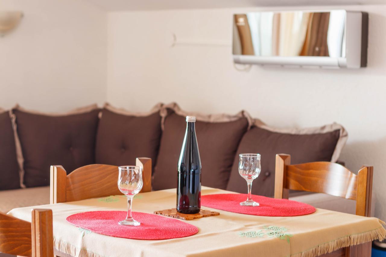 Apartmani Petar ติวัต ภายนอก รูปภาพ