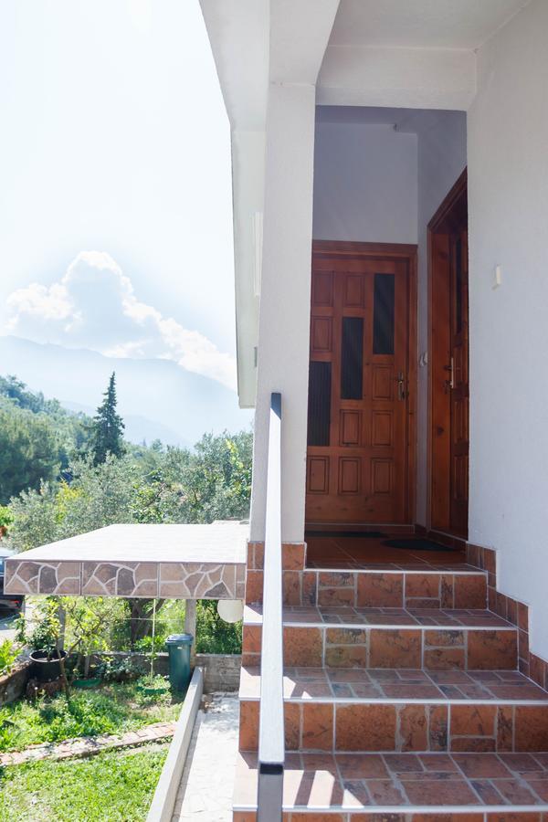 Apartmani Petar ติวัต ภายนอก รูปภาพ