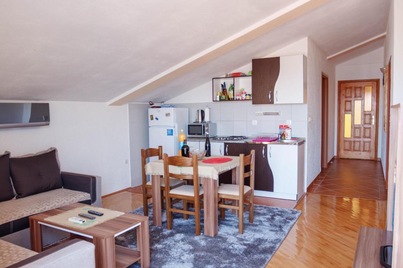 Apartmani Petar ติวัต ภายนอก รูปภาพ